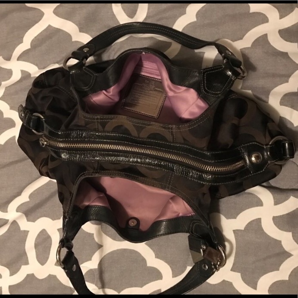 Black coach purse - Picture 3 of 3